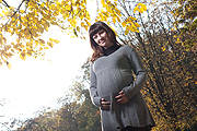seasonal/fall_pregnant_woman