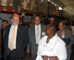 Photo of Governor touring Food Bank of SJ