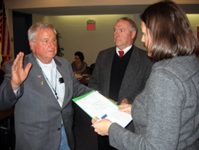 Photo of Andrew Borisuk being sworn in as a State Board of Agriculture member