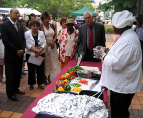 Photo of a cooking demonstration at UMDNJs Farmers Market.