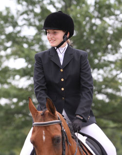 Photo of Angela Howard on her horse