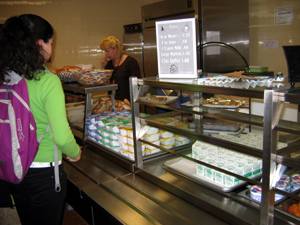 Photo of West New York School 2 breakfast line