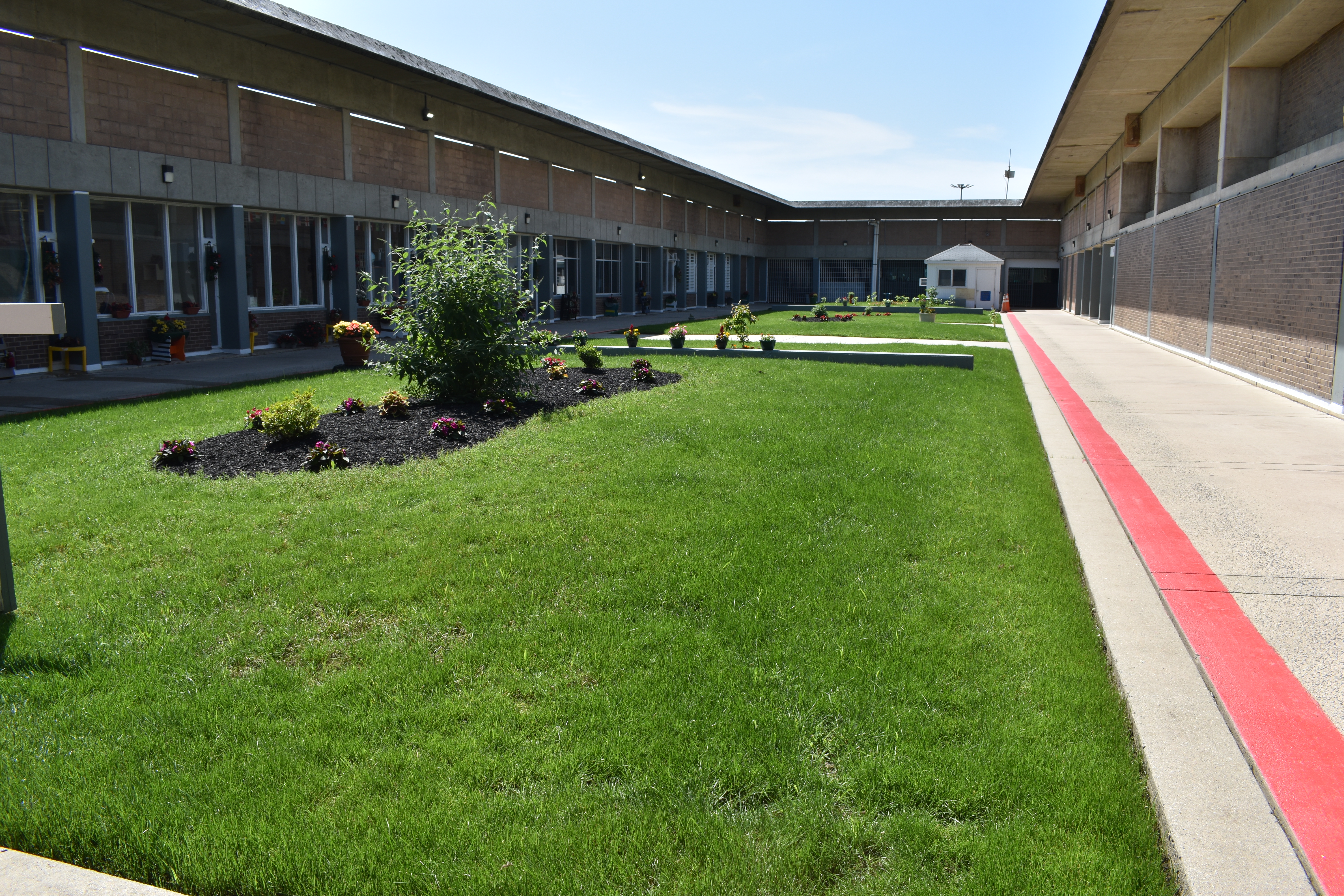 Bayside Courtyard 1