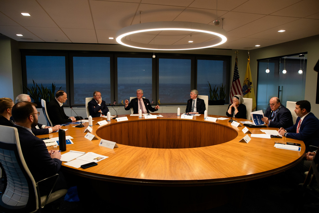 Photo: Governor Murphy at a Roundtable Discussion