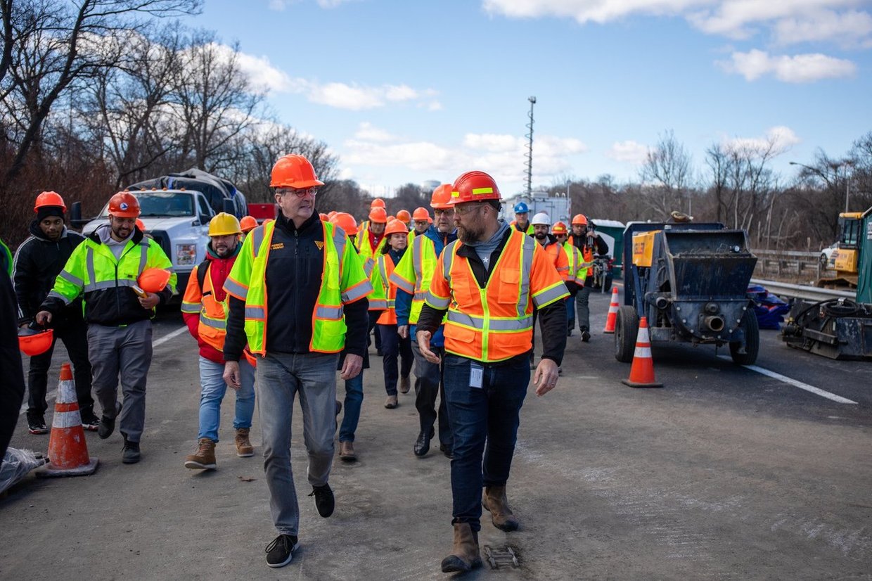 Photo: Governor Murphy with construction workers