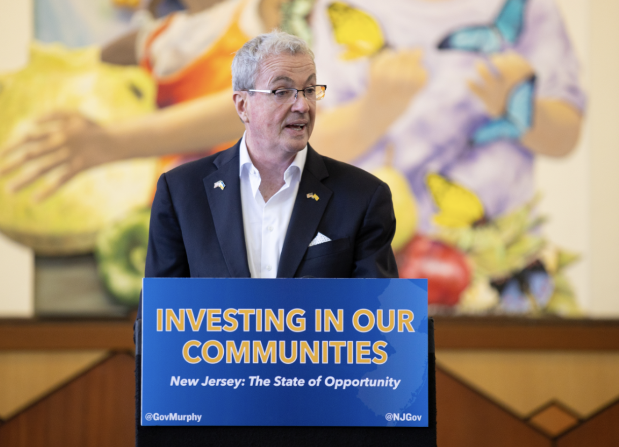 Photo: Governor Murphy speaking