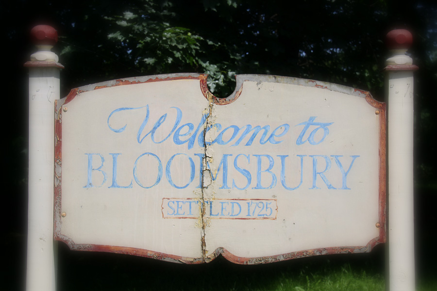 welcome sign